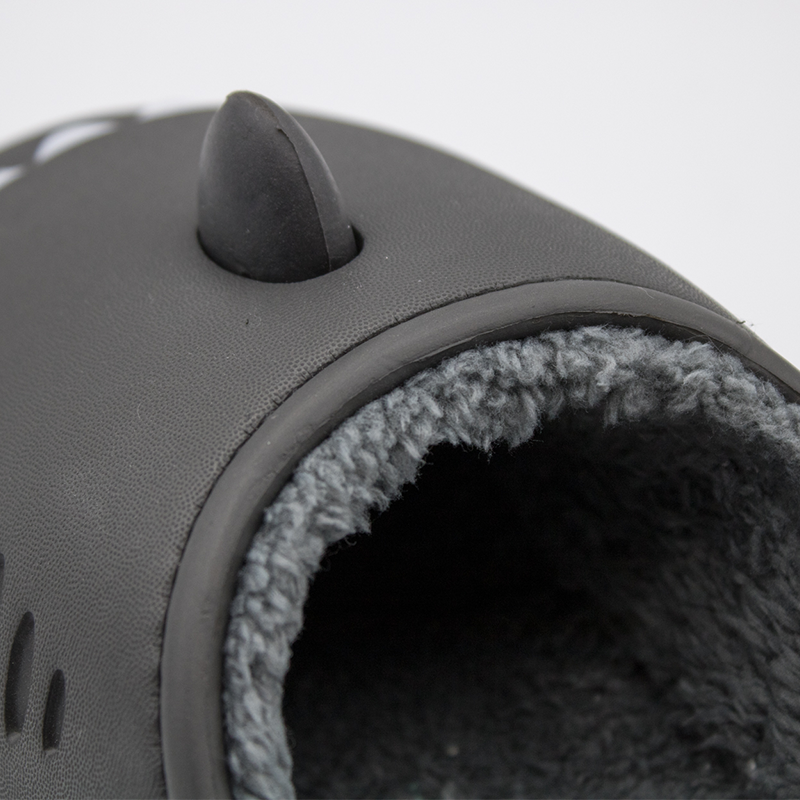 FrostyShark™ Slides